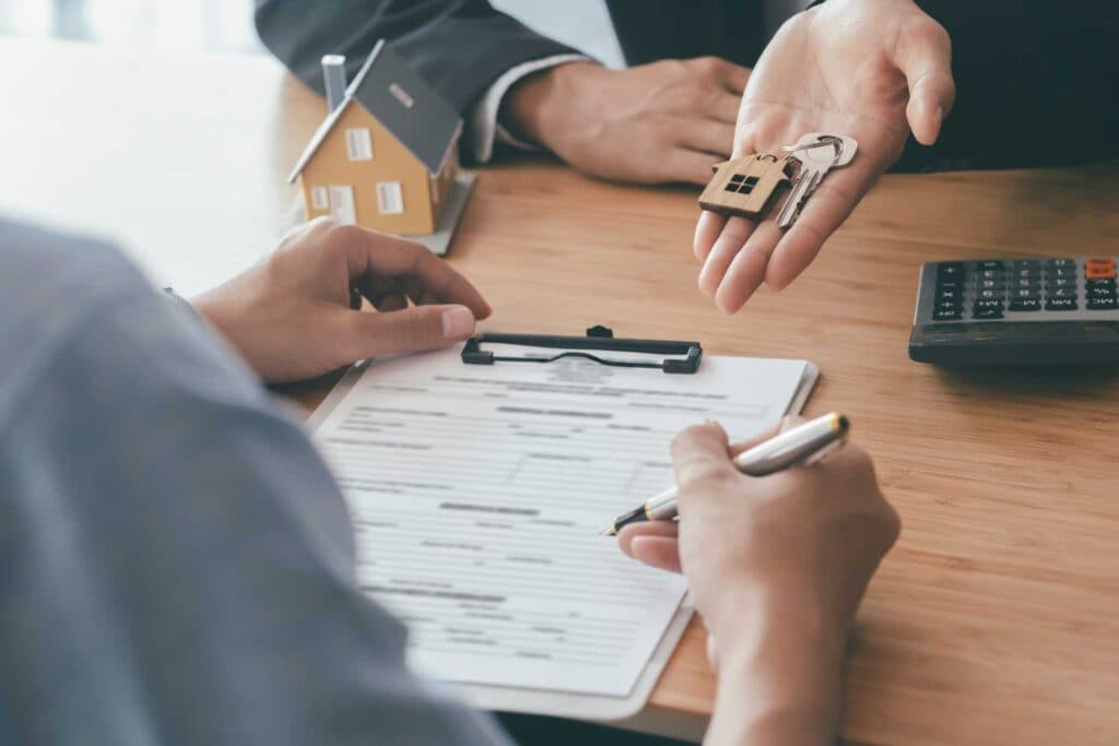 LOS BANCOS TAMBIÉN RESPONDEN FRENTE AL COMPRADOR DE VIVIENDAS